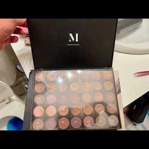 Morphe eyeshadow palette